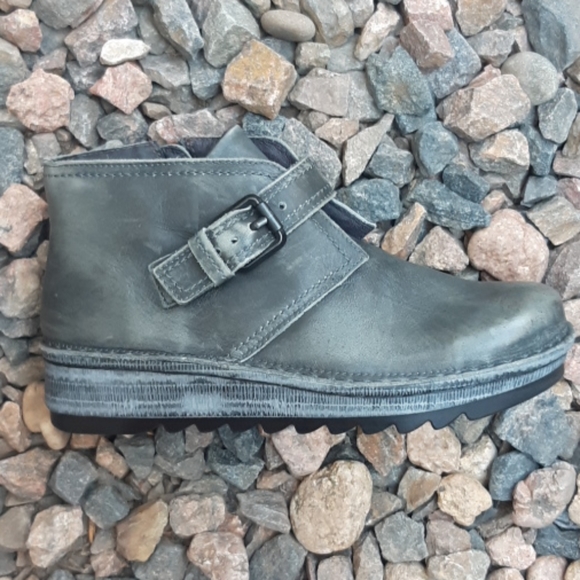 naot booties